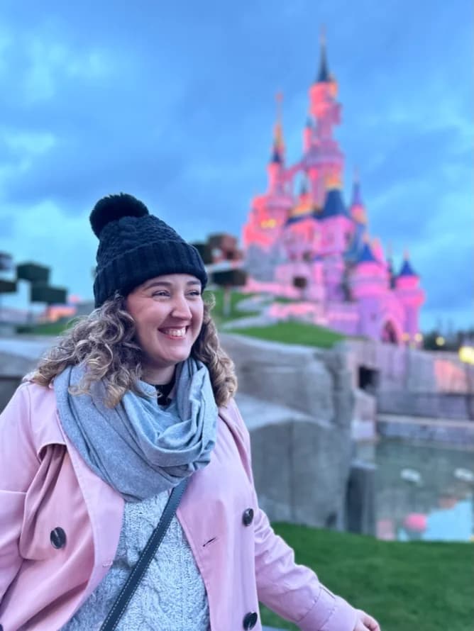 Priscilla com uma família